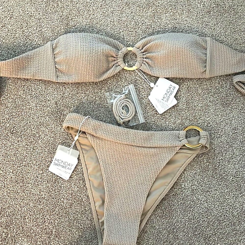 Bathing suit